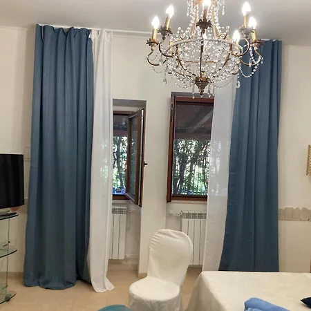 Holiday home Il Giglio Viola Ponte Lucano